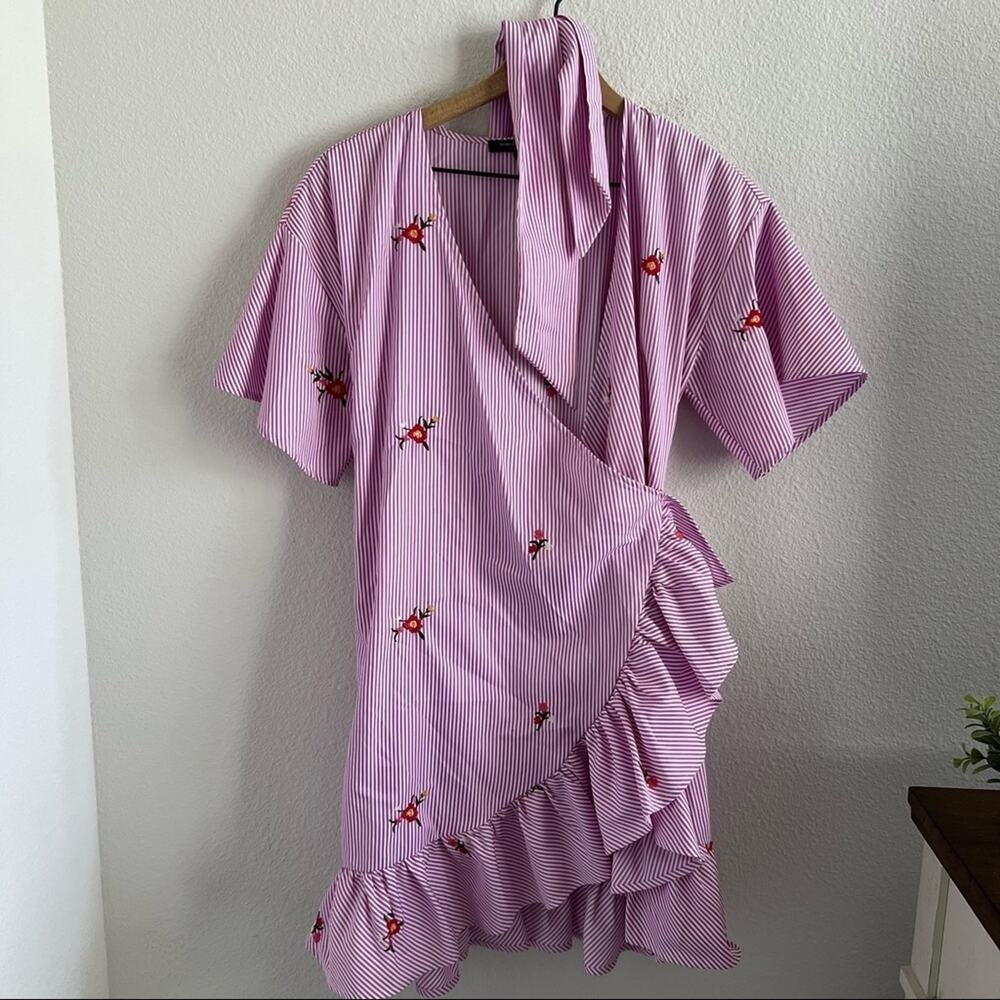 Romeo & Juliet Couture Pink Stripe Floral Embroidery Wrap Dress Wrap Tie Large